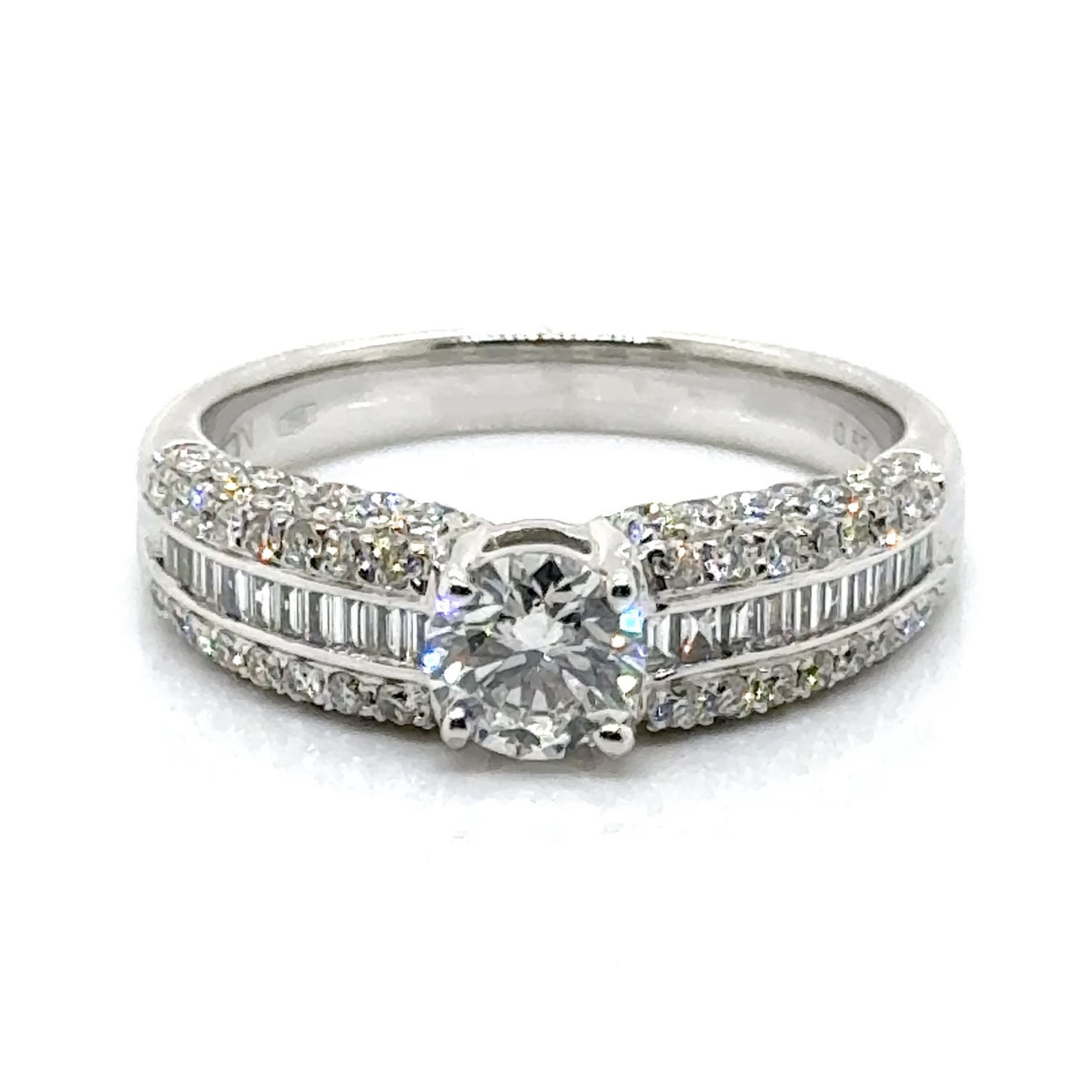Anello di fidanzamento con diamante solitario rotondo da 2,00