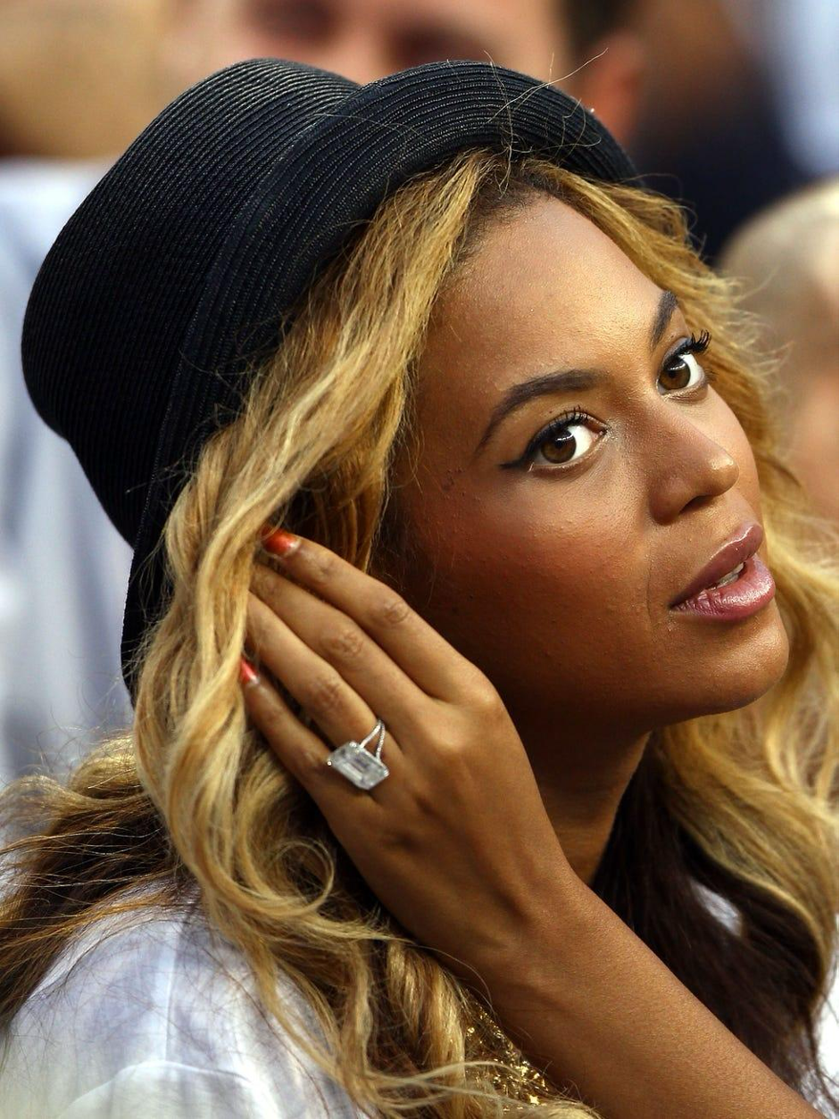 Beyoncé’s 18-carat emerald-cut diamond engagement ring