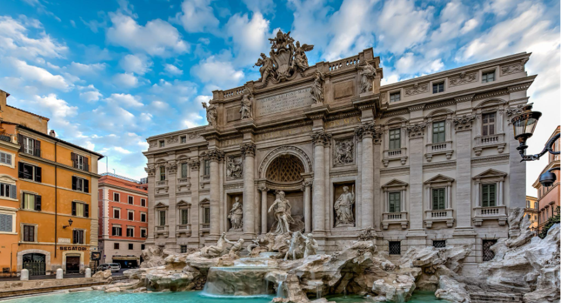Proposta di matrimonio alla fontana di trevi di mattina presto